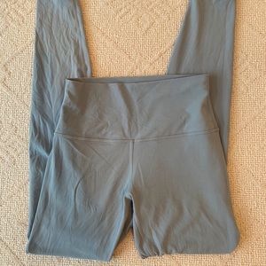 Lululemon Align Leggings, Size 6 CHAMBRAY BLUE